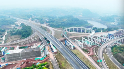 成渝高速公路（重庆段）改扩建项目七一水库大桥加紧建设