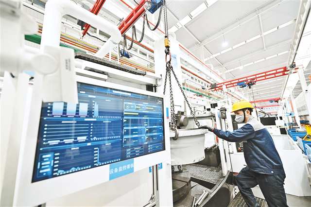 “灯塔”领跑 重庆点燃智造新引擎